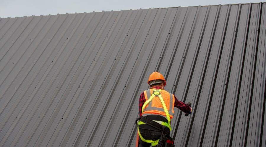 Professional metal roof installation services in Moreland, GA